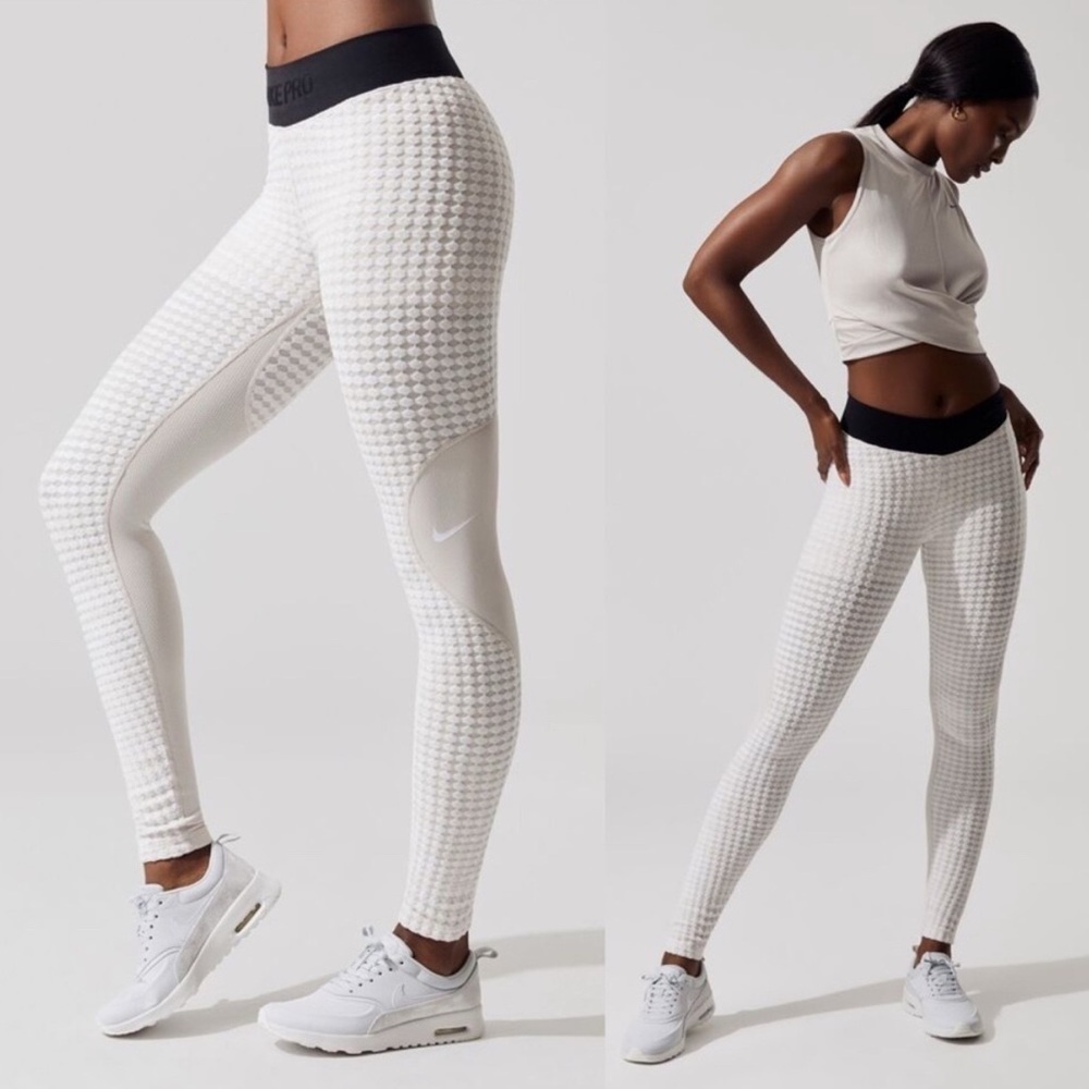 Nike PRO HyperWarm Advanced Performance Train Legging Tights Desert Sand/Black S